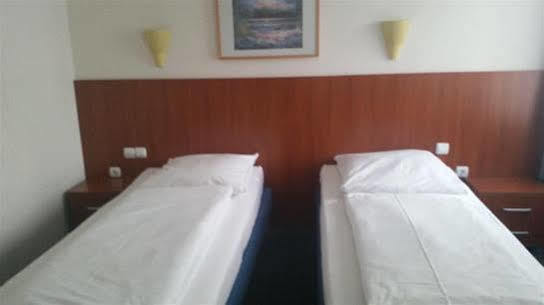 B&D Hotel ฮันโนเวอร์ ภายนอก รูปภาพ