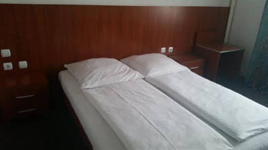 B&D Hotel ฮันโนเวอร์ ภายนอก รูปภาพ