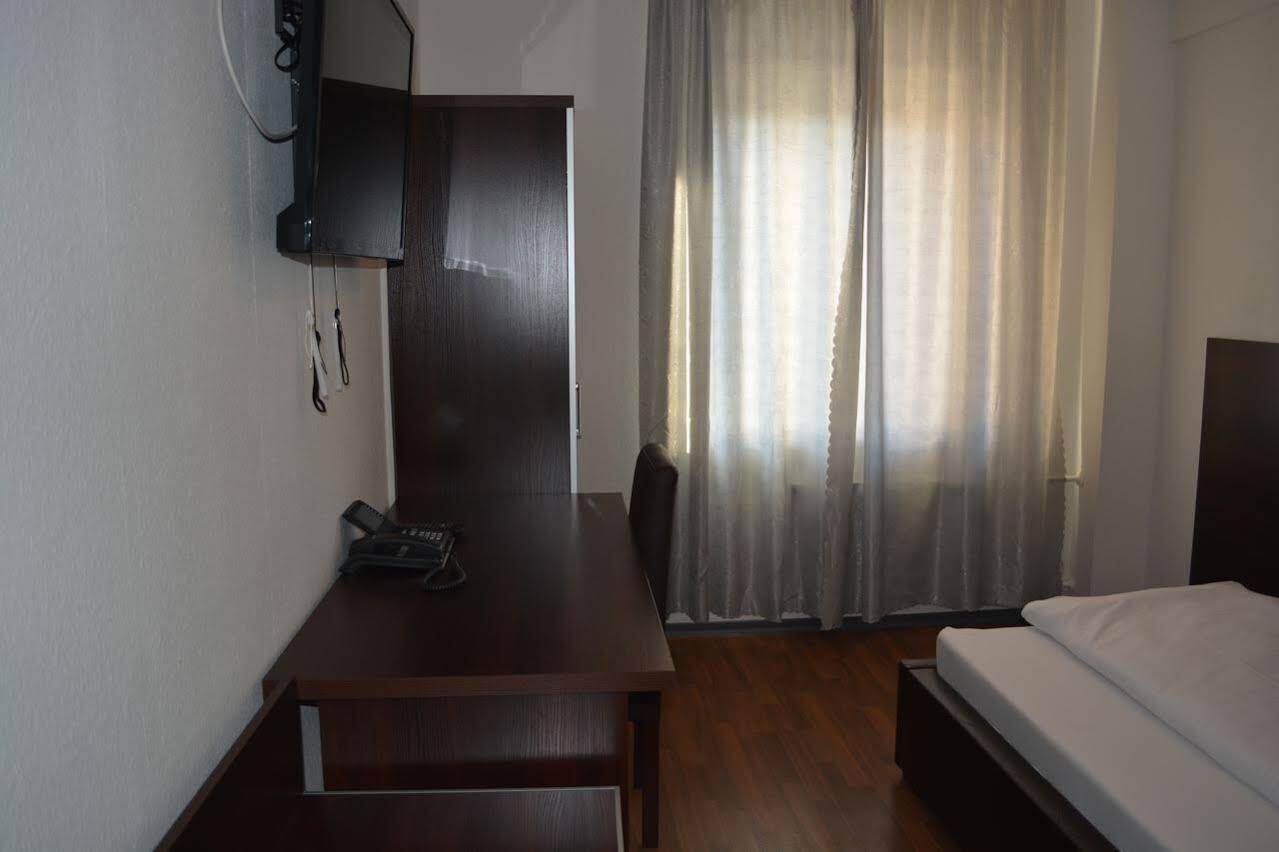 B&D Hotel ฮันโนเวอร์ ภายนอก รูปภาพ