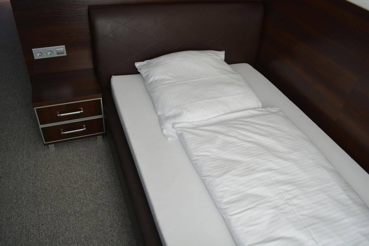 B&D Hotel ฮันโนเวอร์ ภายนอก รูปภาพ